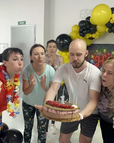 Momentul tortului la aniversarea de 1 an