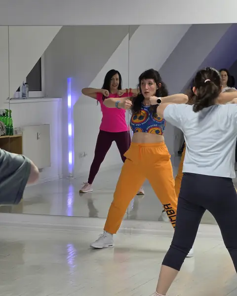 Dans la petrecerea Zumba